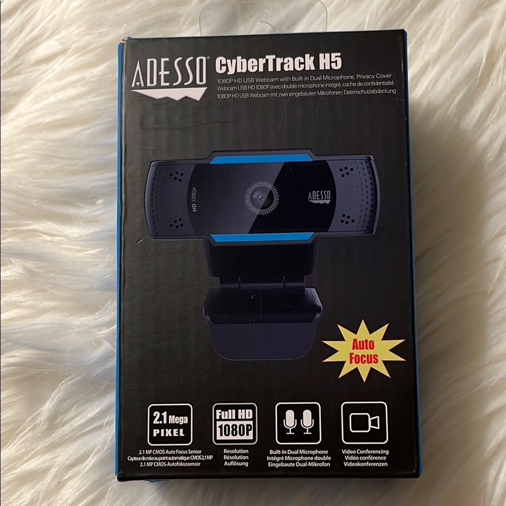 Adesso CyberTrack H5 Webcam- never been used